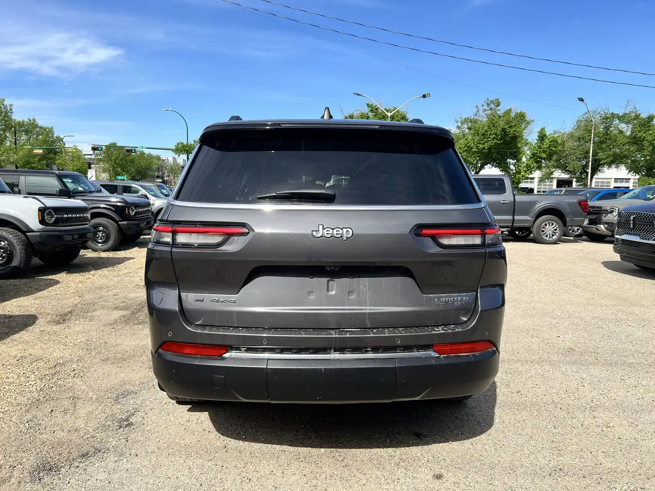 Jeep Grand Cherokee снимка Jeep Grand Cherokee