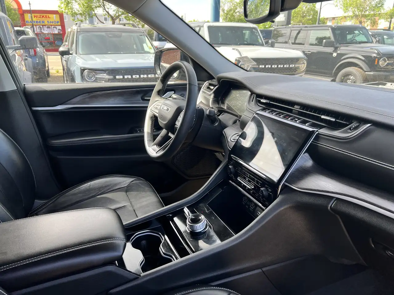 Jeep Grand Cherokee снимка Jeep Grand Cherokee