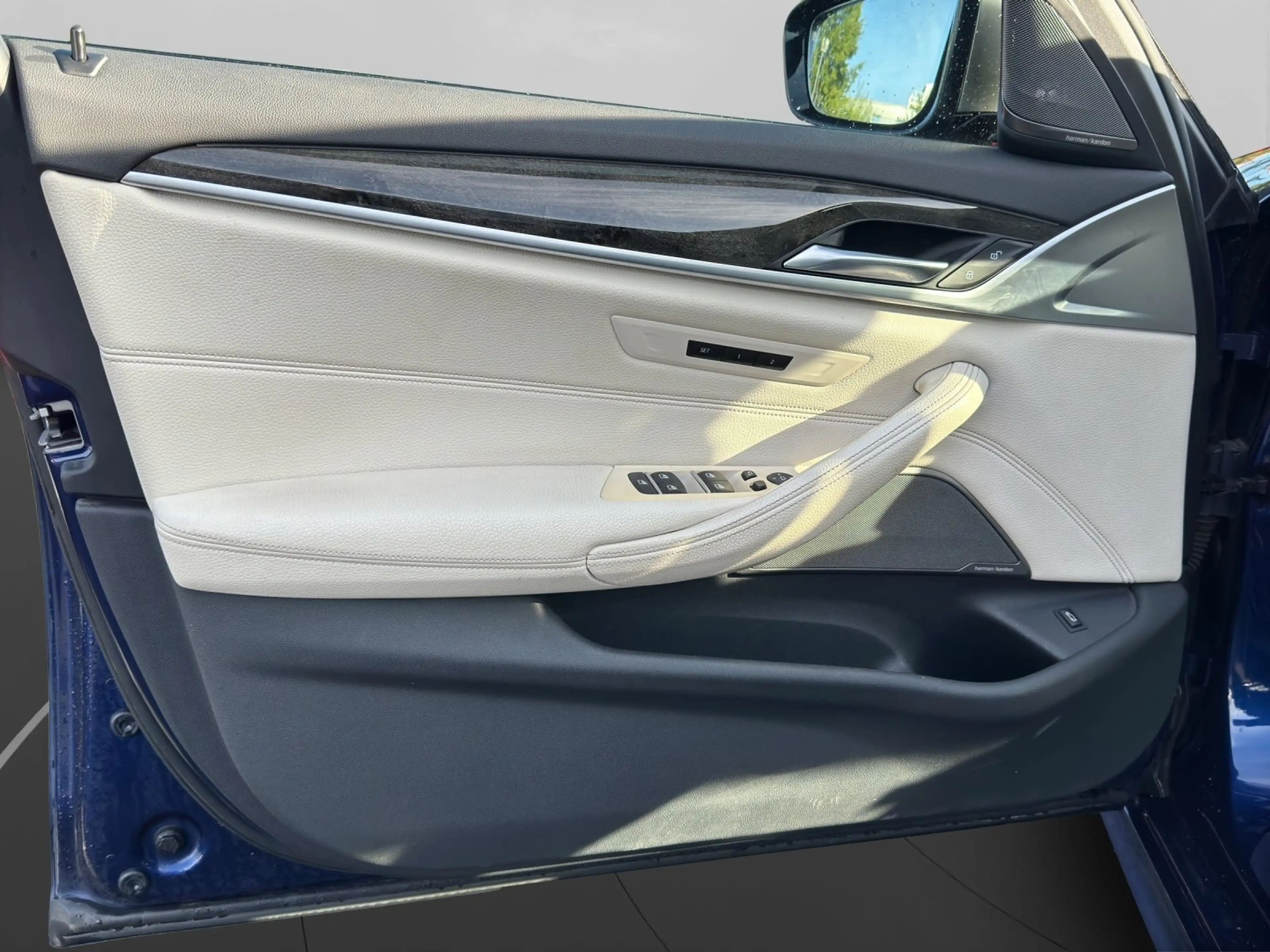 BMW 550 M550d xDrive Limousine Gestiksteuerung Head-Up — photo 12