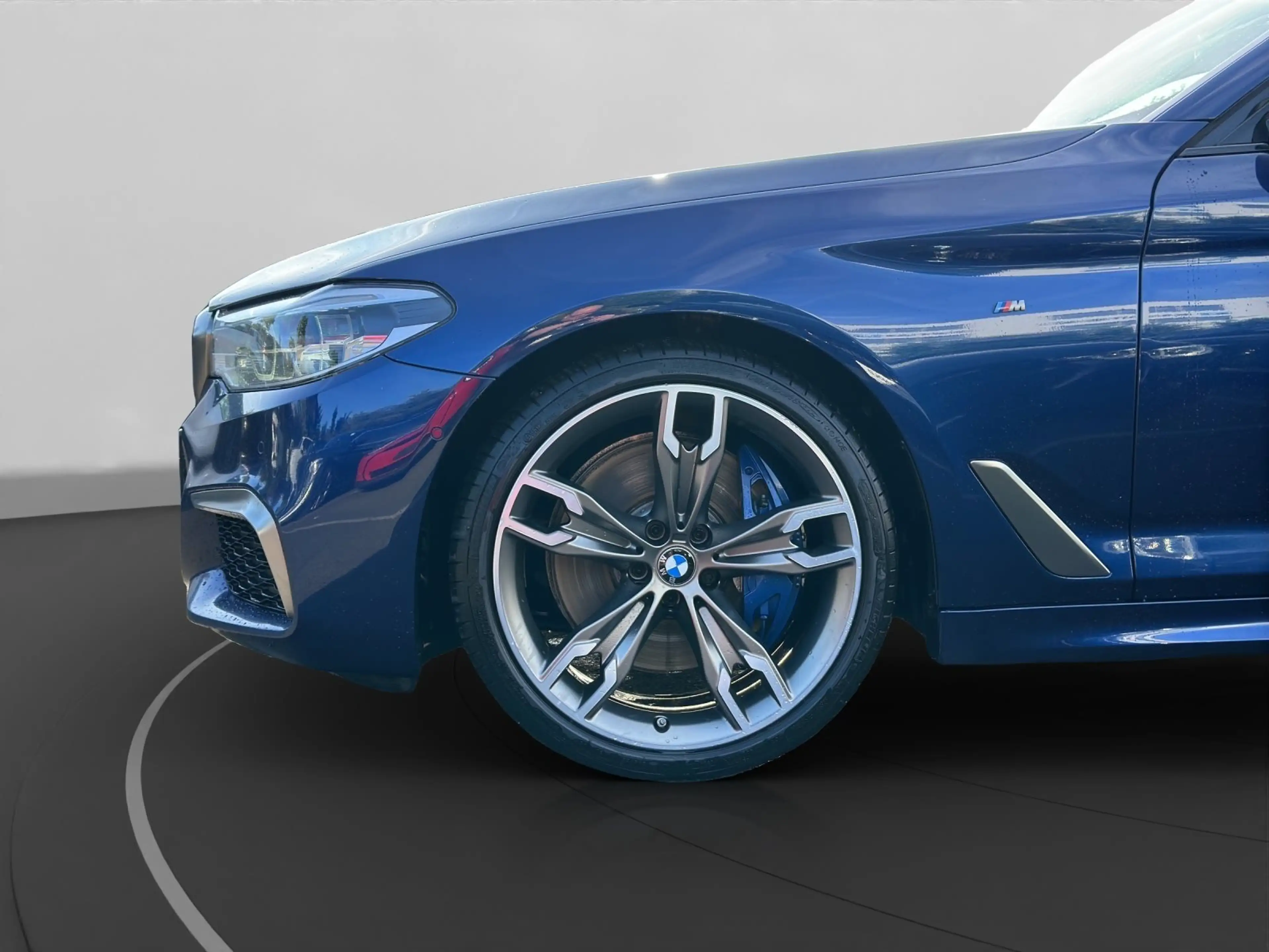 BMW 550 M550d xDrive Limousine Gestiksteuerung Head-Up — photo 14