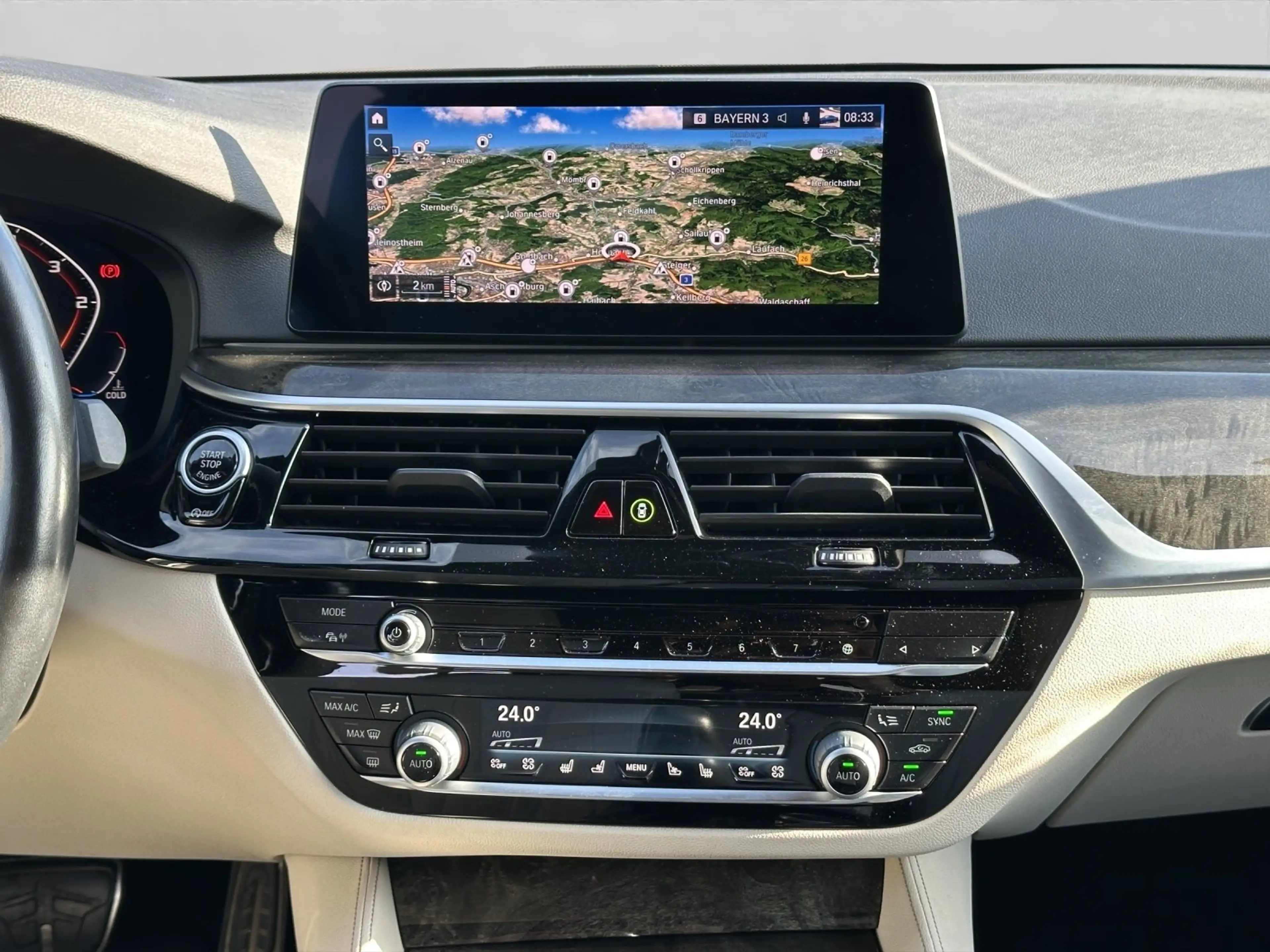 BMW 550 M550d xDrive Limousine Gestiksteuerung Head-Up — photo 11
