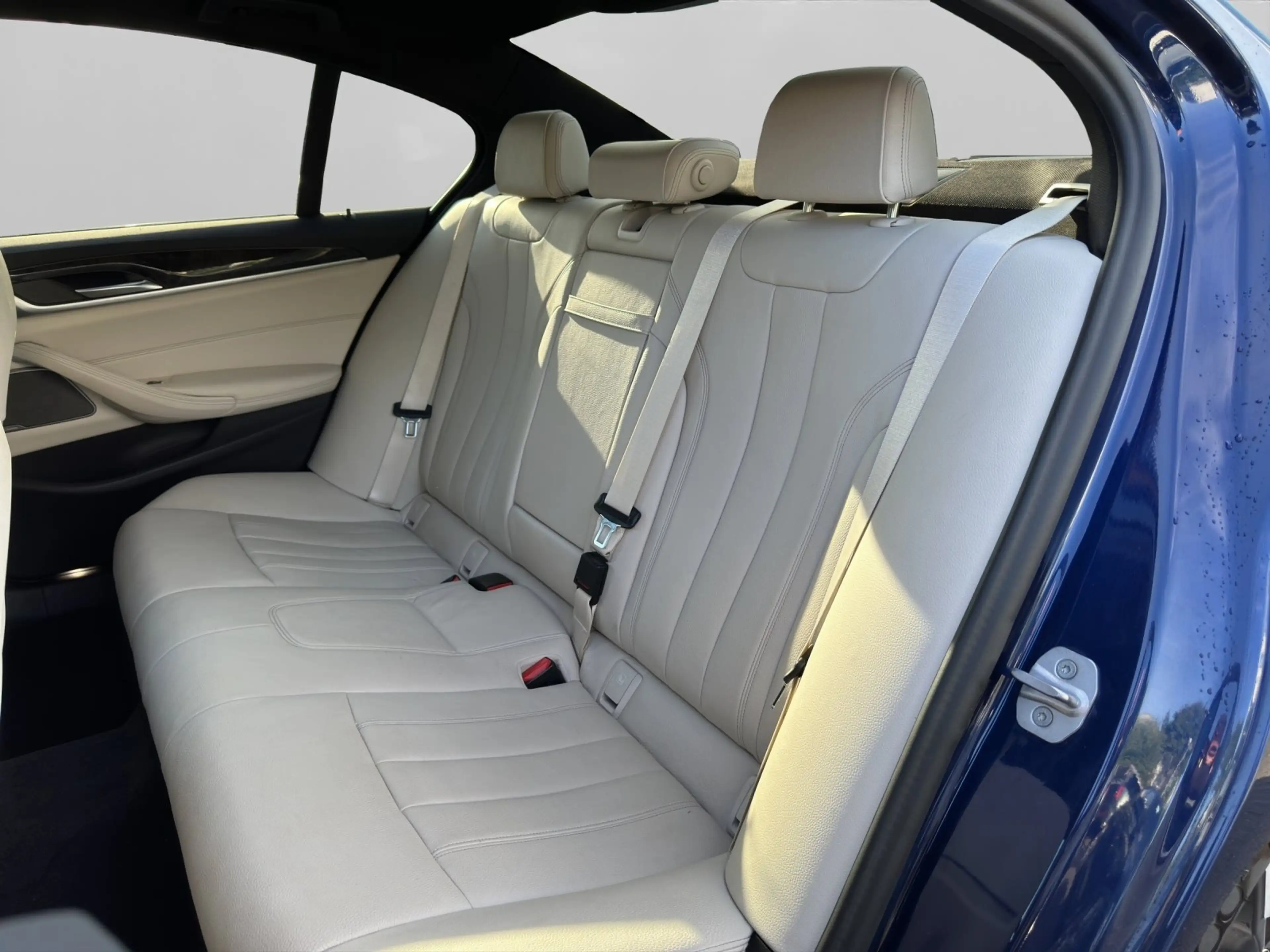 BMW 550 M550d xDrive Limousine Gestiksteuerung Head-Up — photo 8