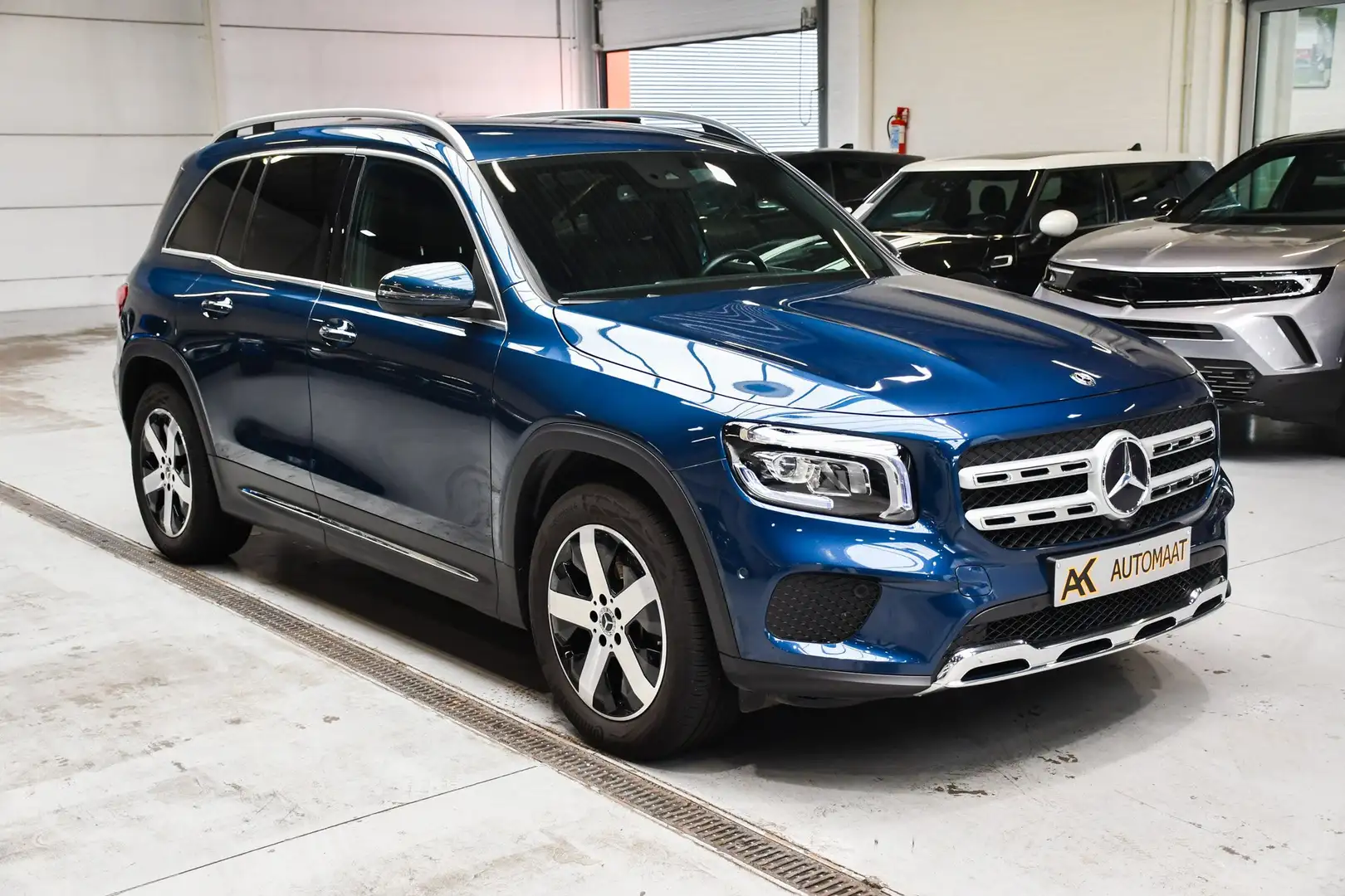 Mercedes-Benz GLB 200 d Business Solution - LEDER / NAVI / CAMERA / PDC Blauw - 2