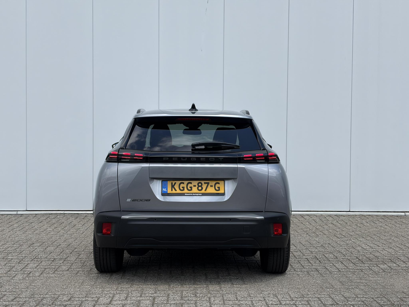 Peugeot e-2008 EV Active Pack 50 kWh SOH 100% | Navigatie | Cruis — photo 7