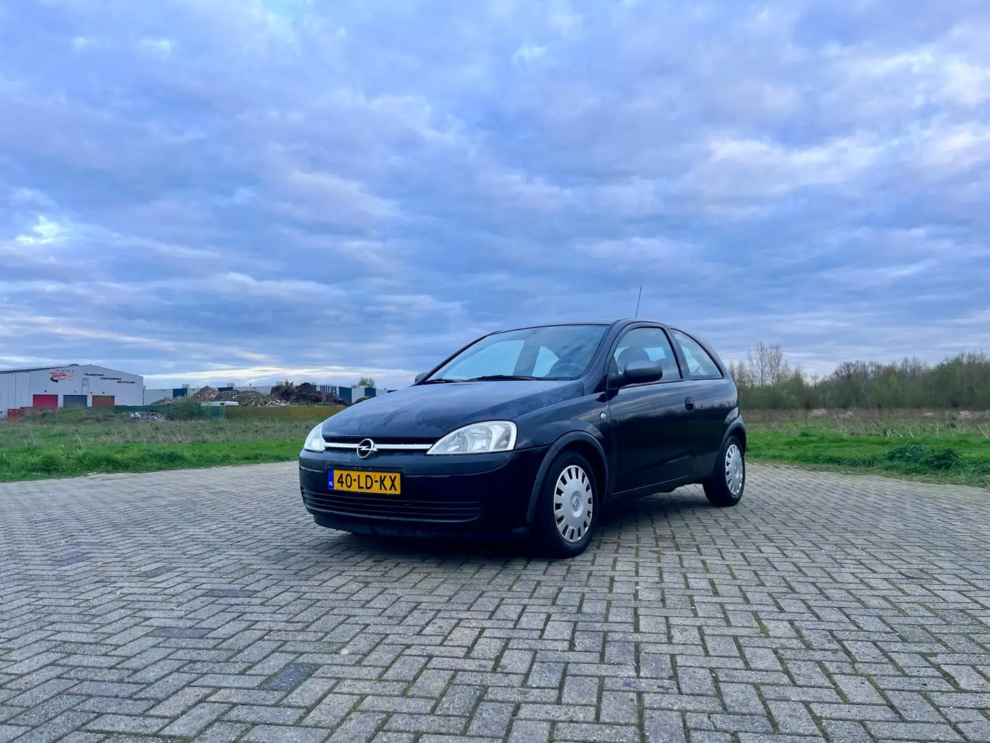 Opel Corsa 1.2-16V | Elk ramen | Inruil mogelijk Zwart - 1