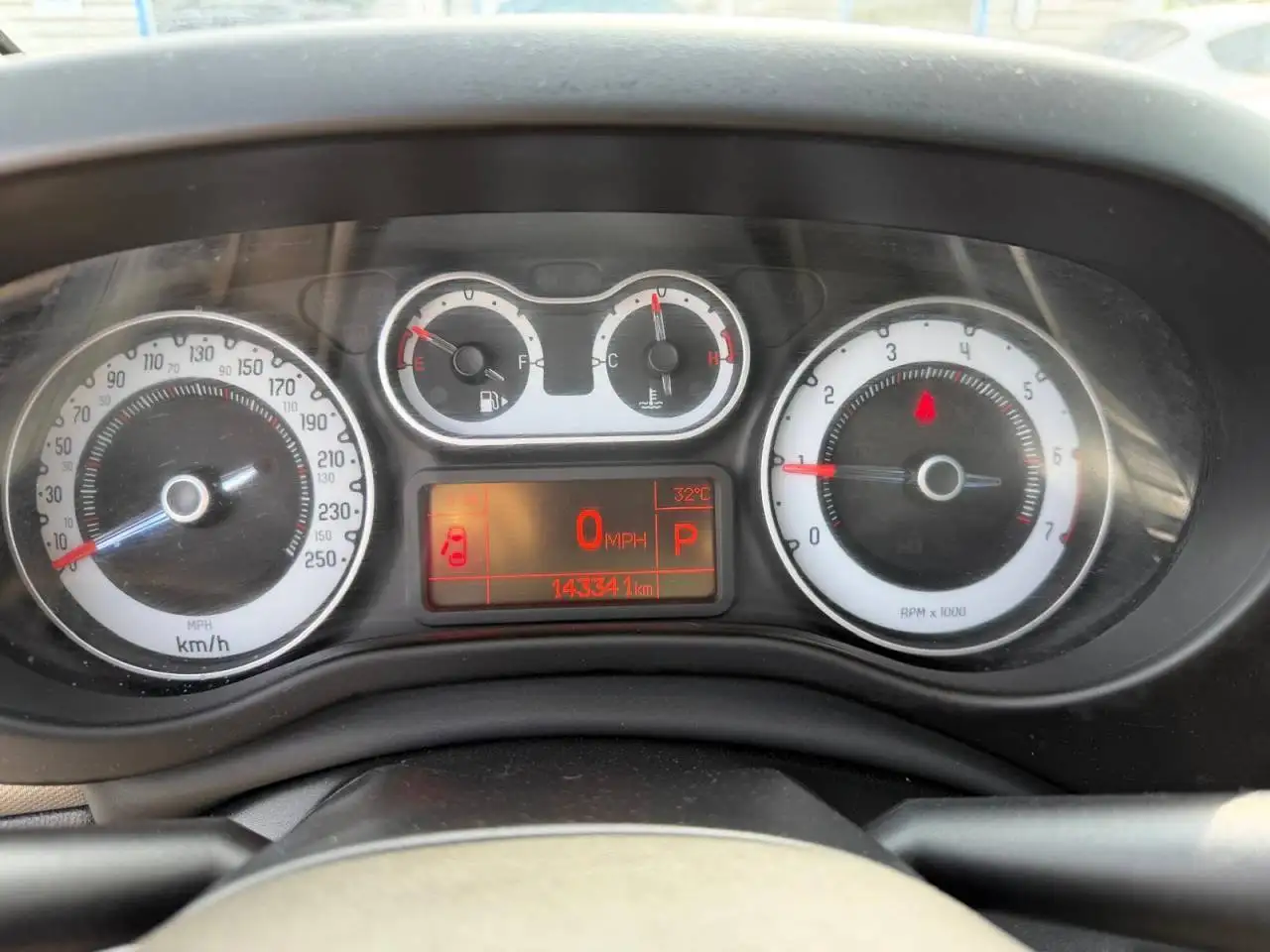 Fiat 500L снимка Fiat 500L