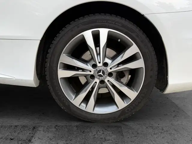 Mercedes-Benz C-Class view 6