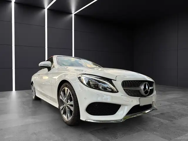 Mercedes-Benz C-Class view 4