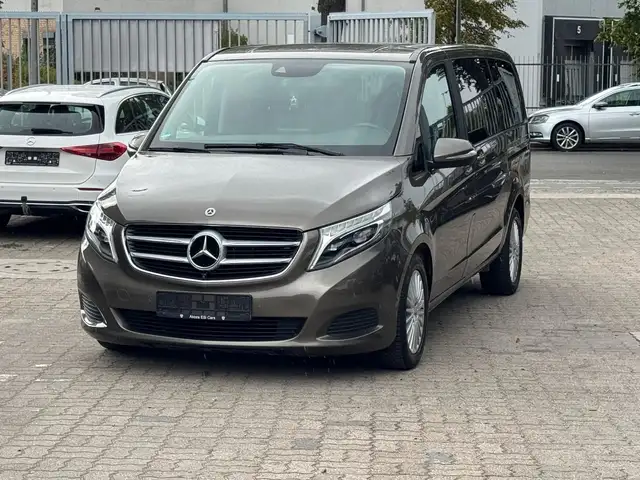 Mercedes-Benz V 200 V 220CDI Lang Avantgarde Sport 7G/360°LED/7Sitze