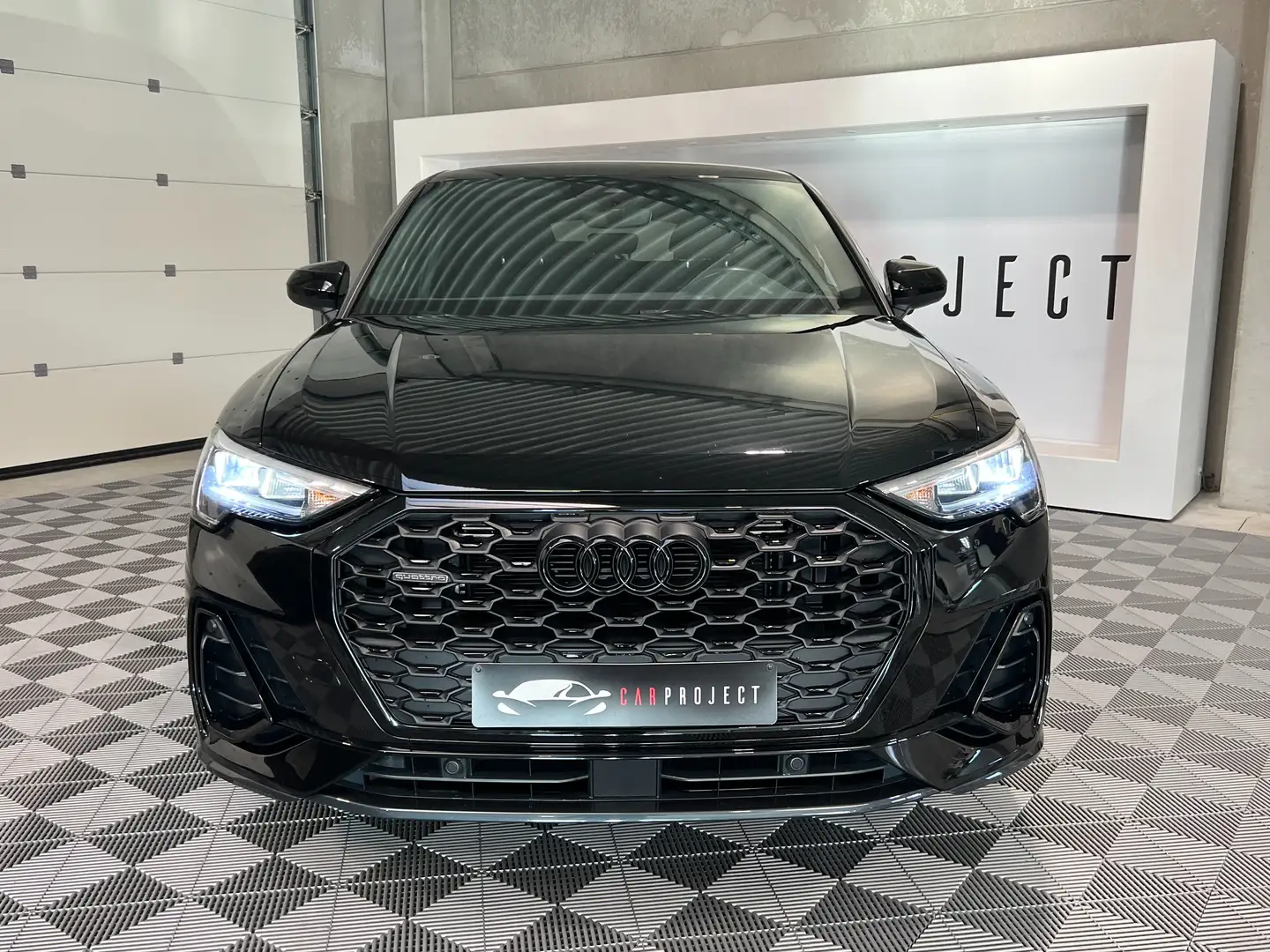 Audi Q3 Q3 Sportback 40 TFSI Quattro S line INT+ EXT Schwarz - 2