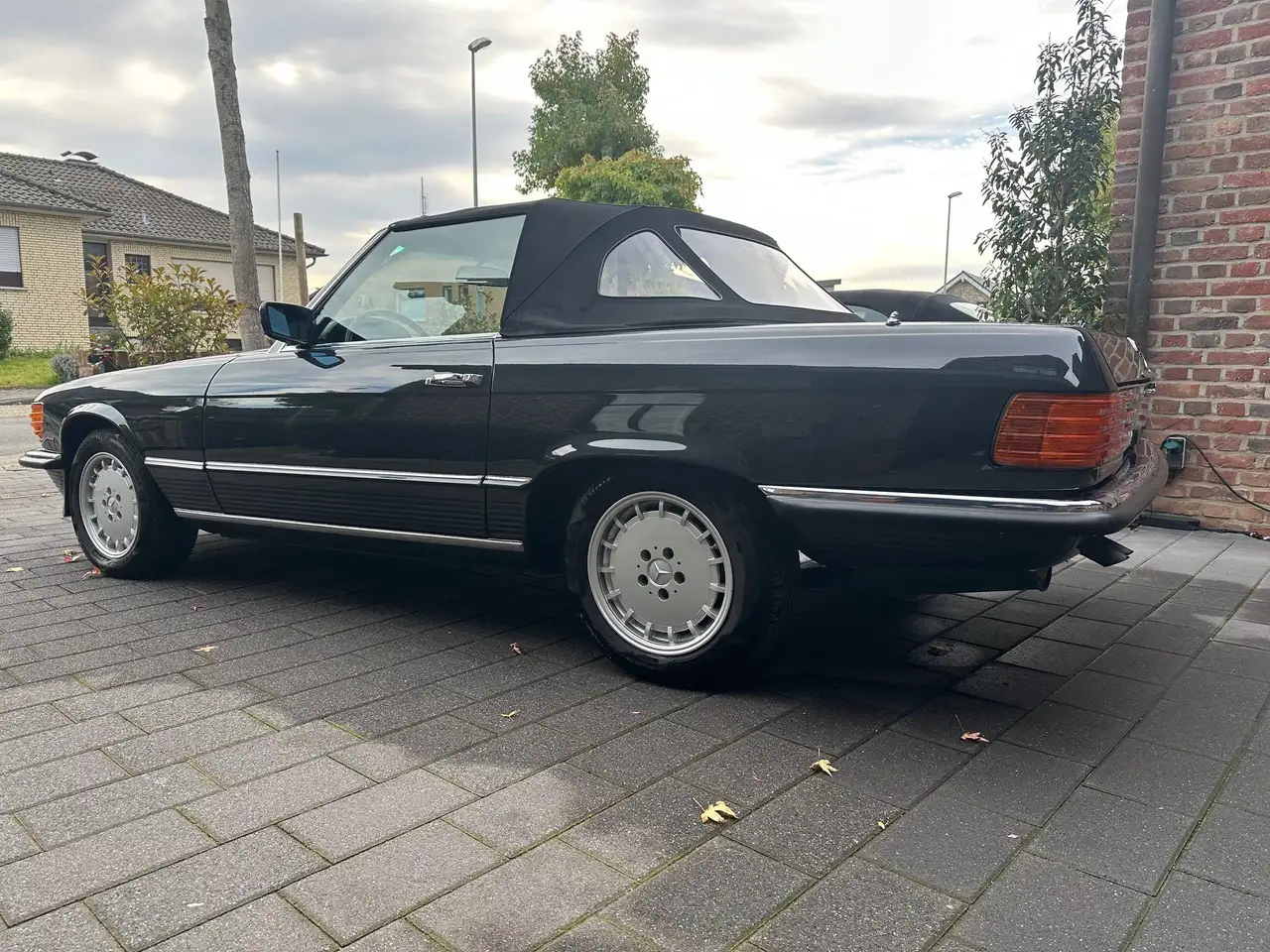Mercedes-Benz SL 280