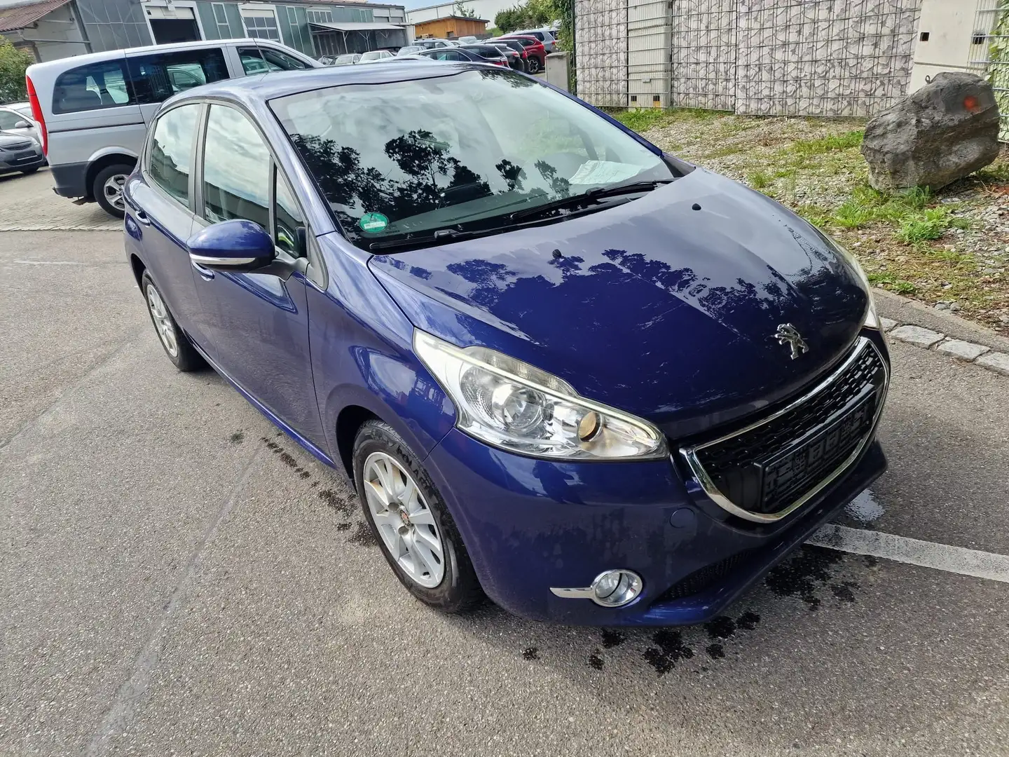 Peugeot 208 Active Bleu - 1