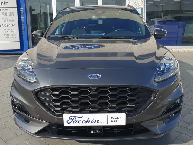Ford Kuga main image