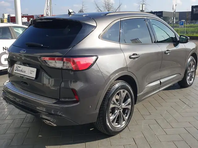 Ford Kuga view 3