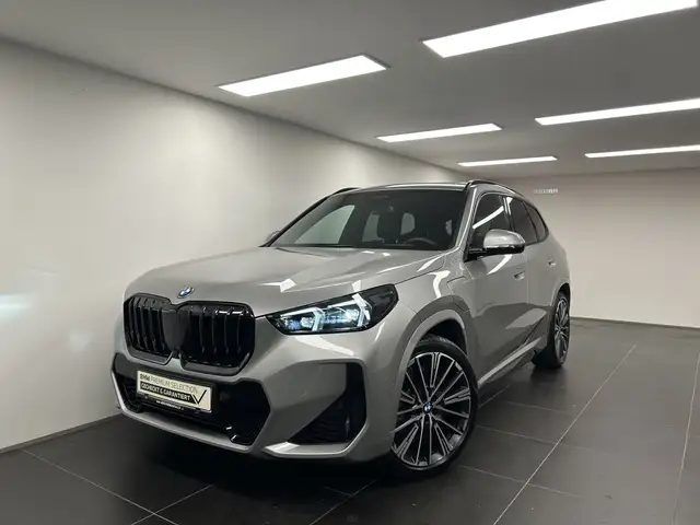 BMW X1 view 7
