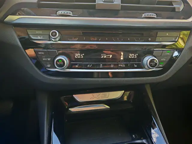 BMW X3 view 13