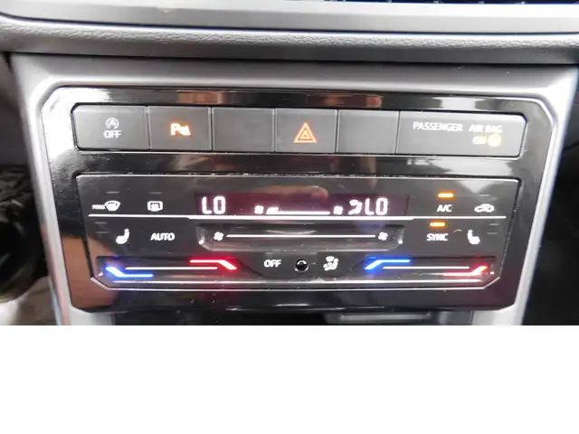 Volkswagen T-Cross view 7