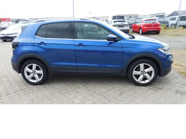 Volkswagen T-Cross view 2