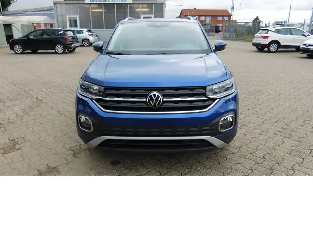 Volkswagen T-Cross view 3