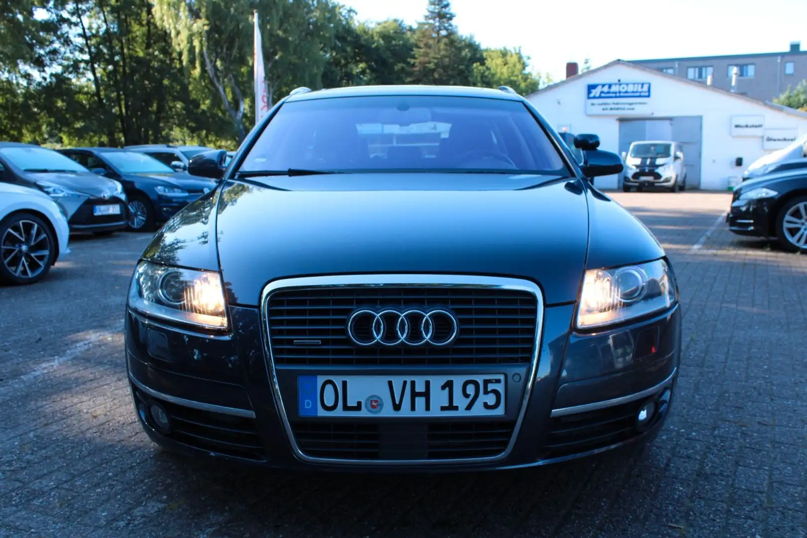 Audi A6 Avant 3.0 TDI quattro Navi SHZ AHK Tempomat Gris - 2