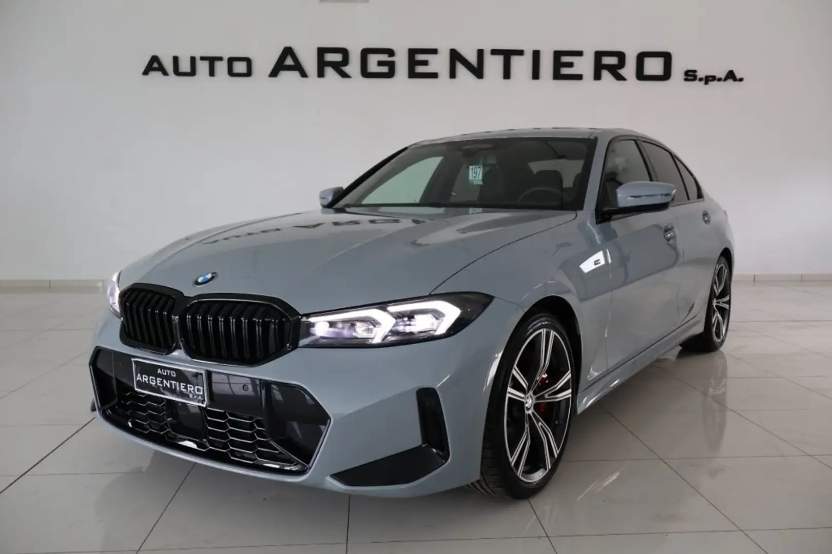 BMW 320 d 48V Msport Pro cerchi 19 Pinze Rosse Gris - 1
