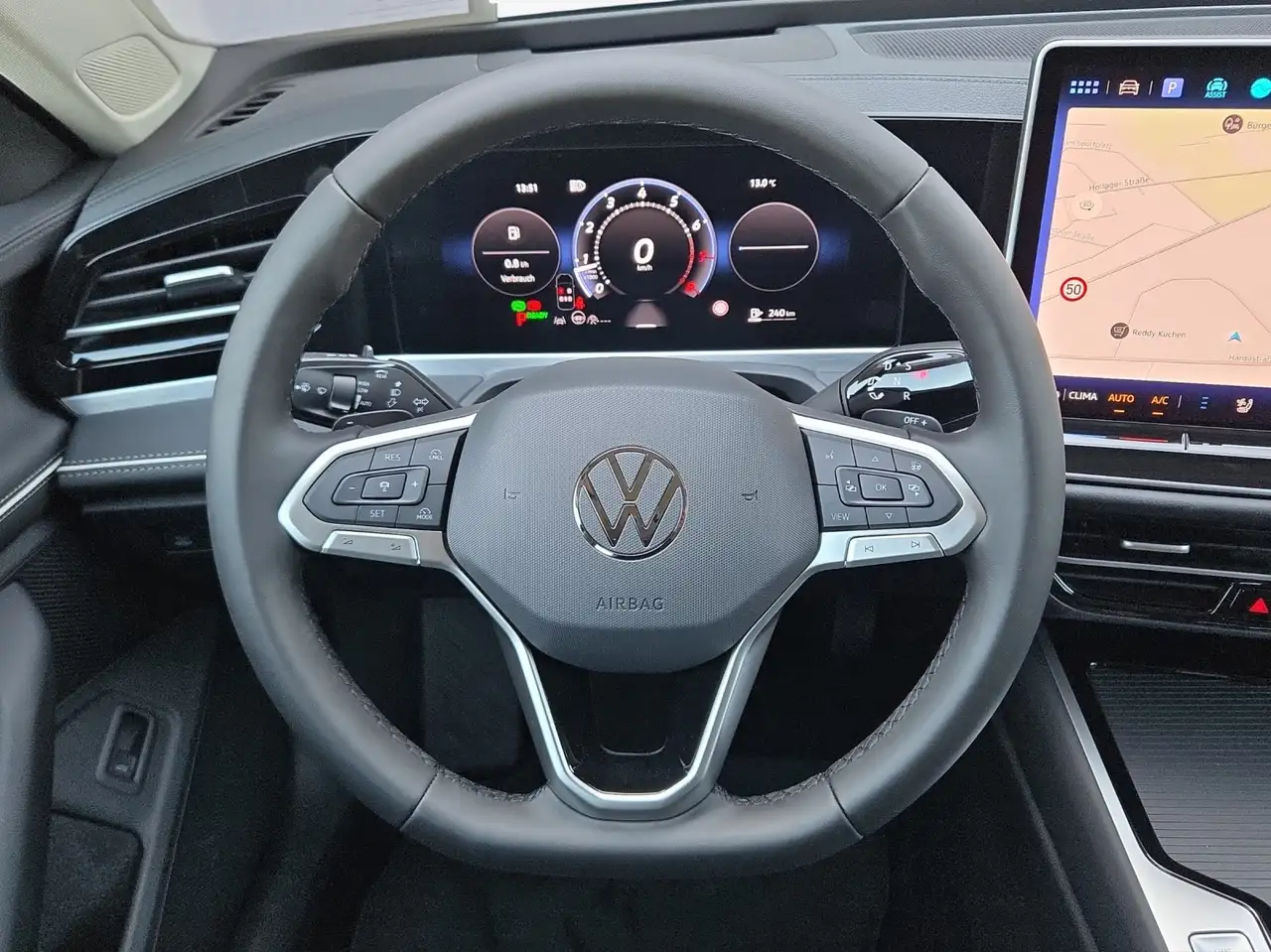 Volkswagen Passat Variant 1.5 eTSI DSG Elegance 10