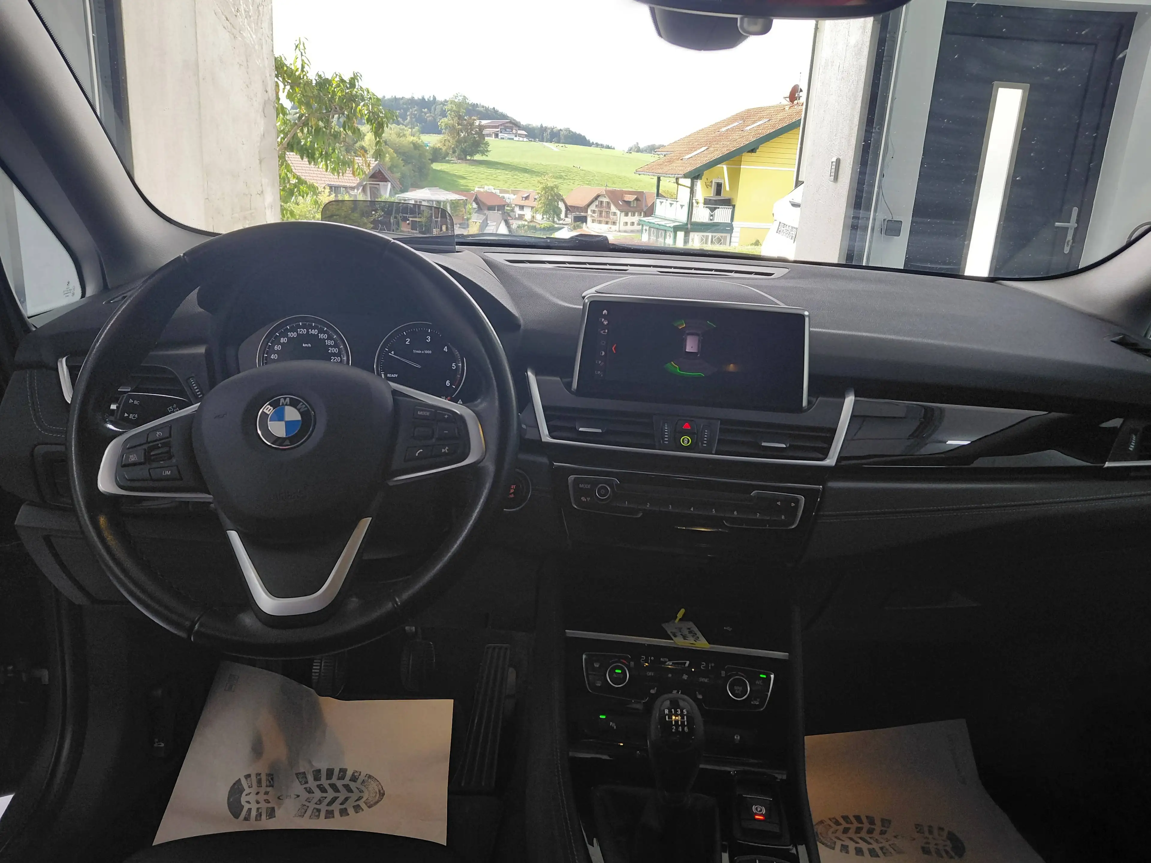 BMW 216 216 d Sport Line * LED, AHK, Kamera, Sportsitze, usw...* — photo 15