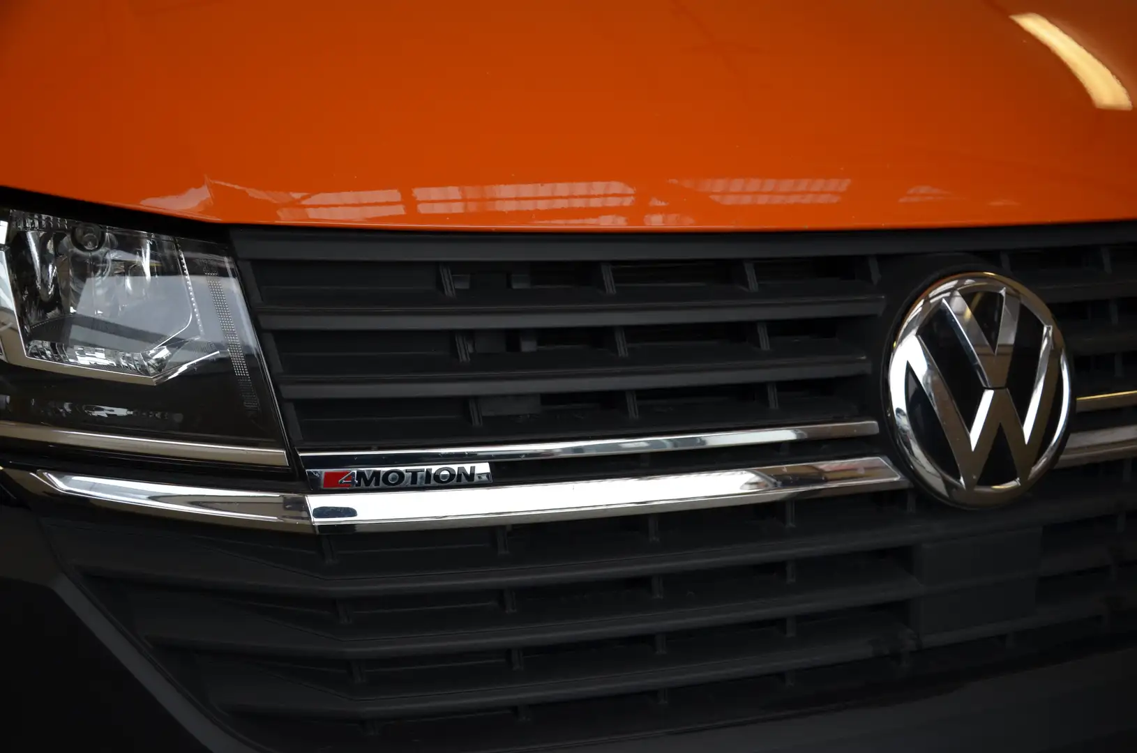 Volkswagen T6.1 Transporter LR Kasten 2,0TDI 4Motion 150PS "Allrad, AHV, ...." Orange - 1