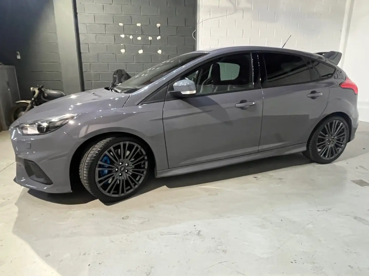 Ford Focus RS Gris - 2