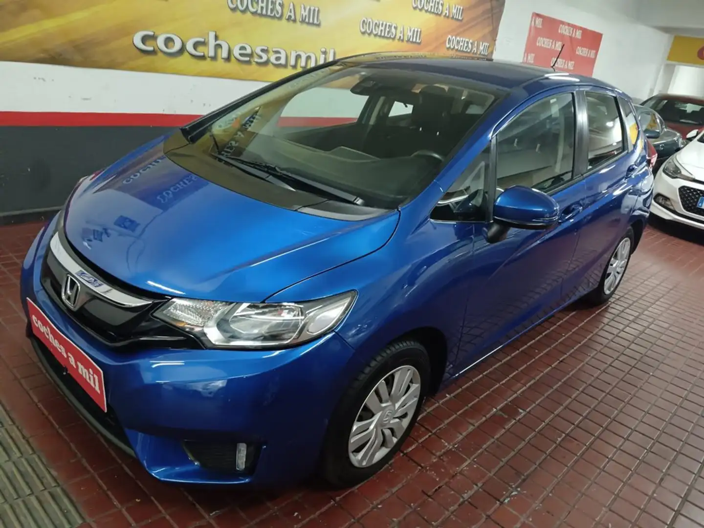 Honda Jazz 1.3 i-VTEC Trend Rojo - 2