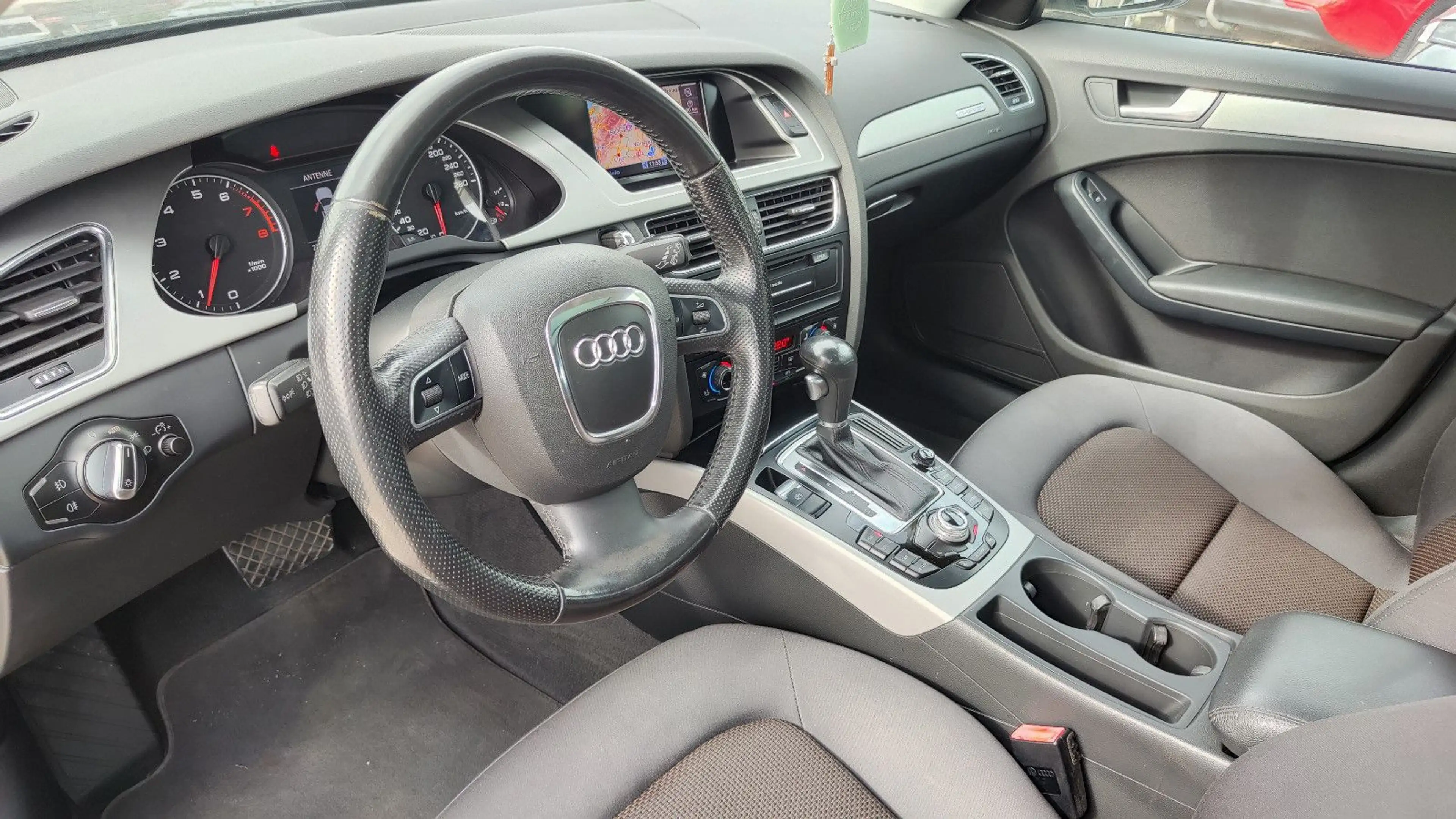 Audi A4 allroad quattro 2.0 TFSI Aut. Xenon*Navi*Pano — photo 17