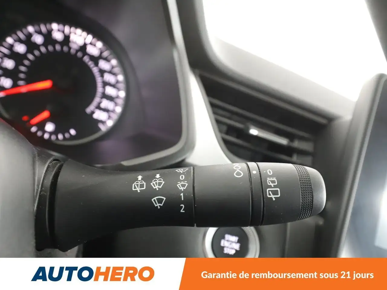 Renault Captur — photo 27