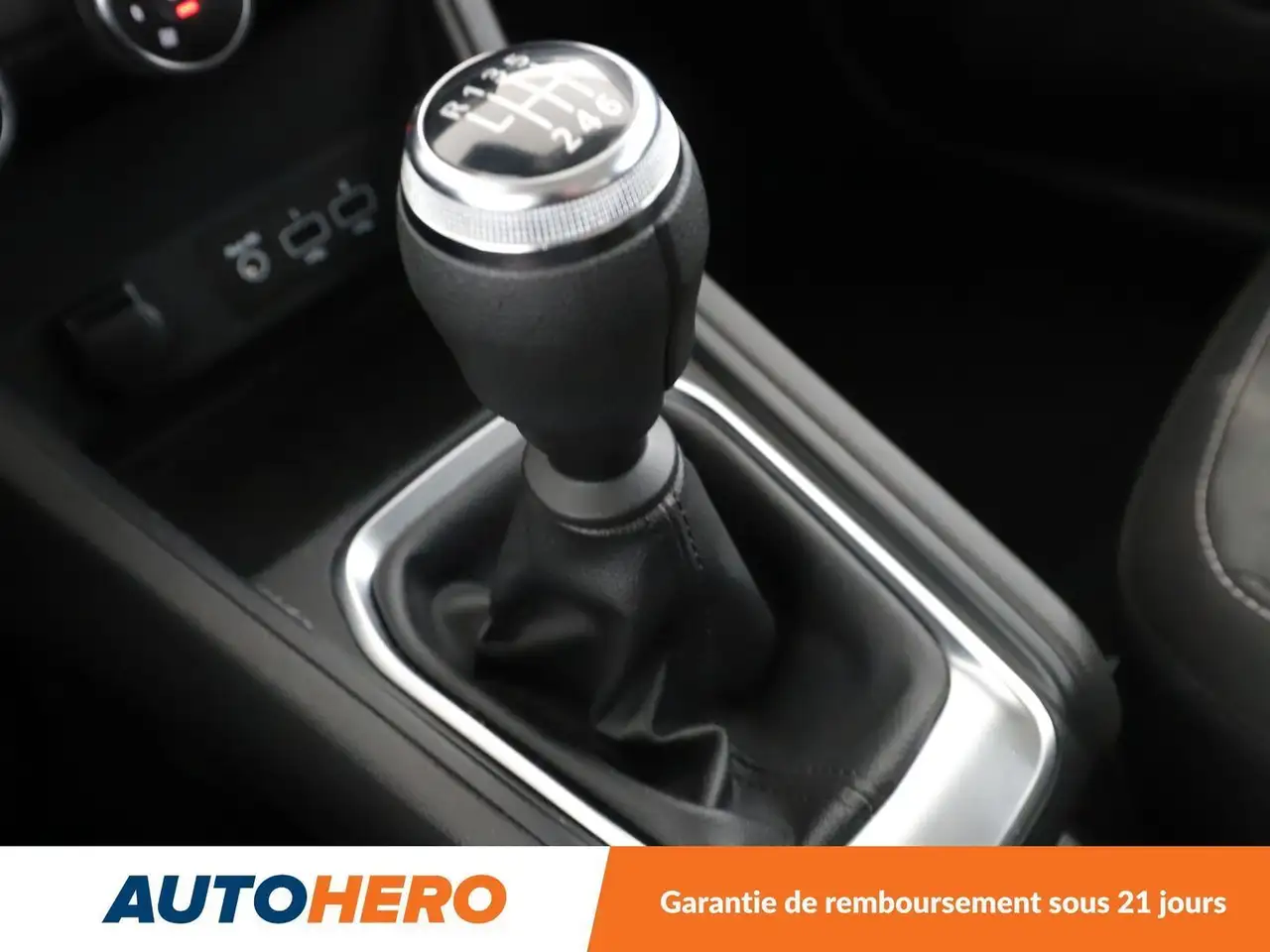Renault Captur — photo 26