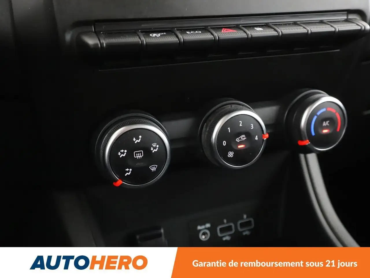 Renault Captur — photo 25