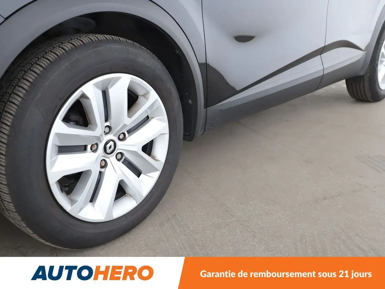 Renault Captur — photo 32