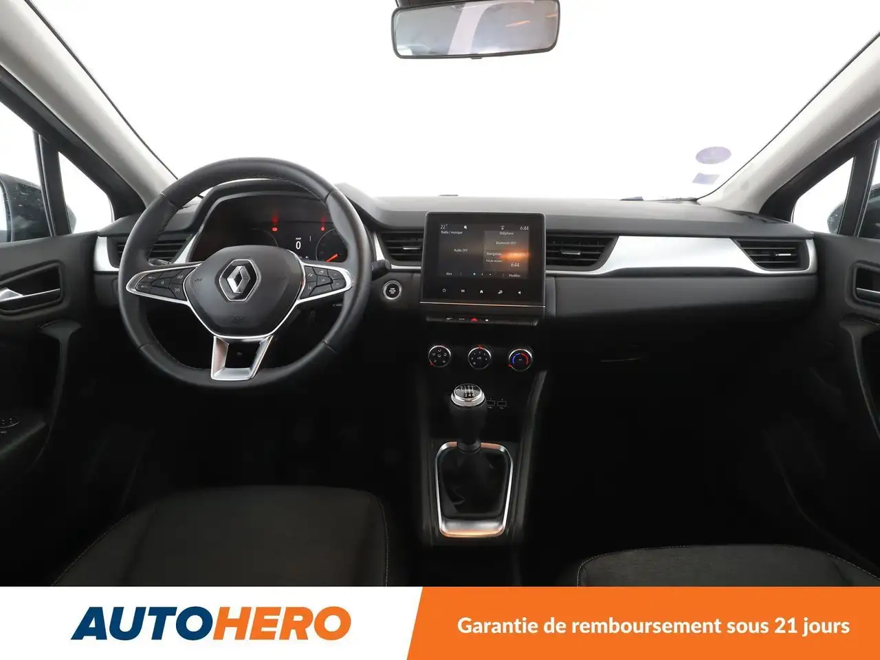 Renault Captur — photo 12