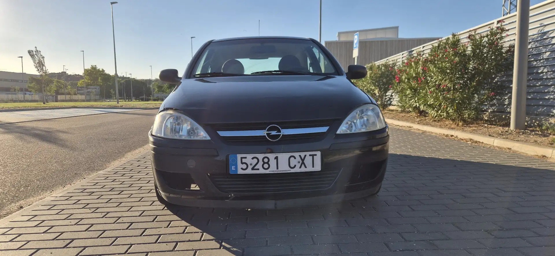 Opel Corsa 1.2 16v Essentia - 1