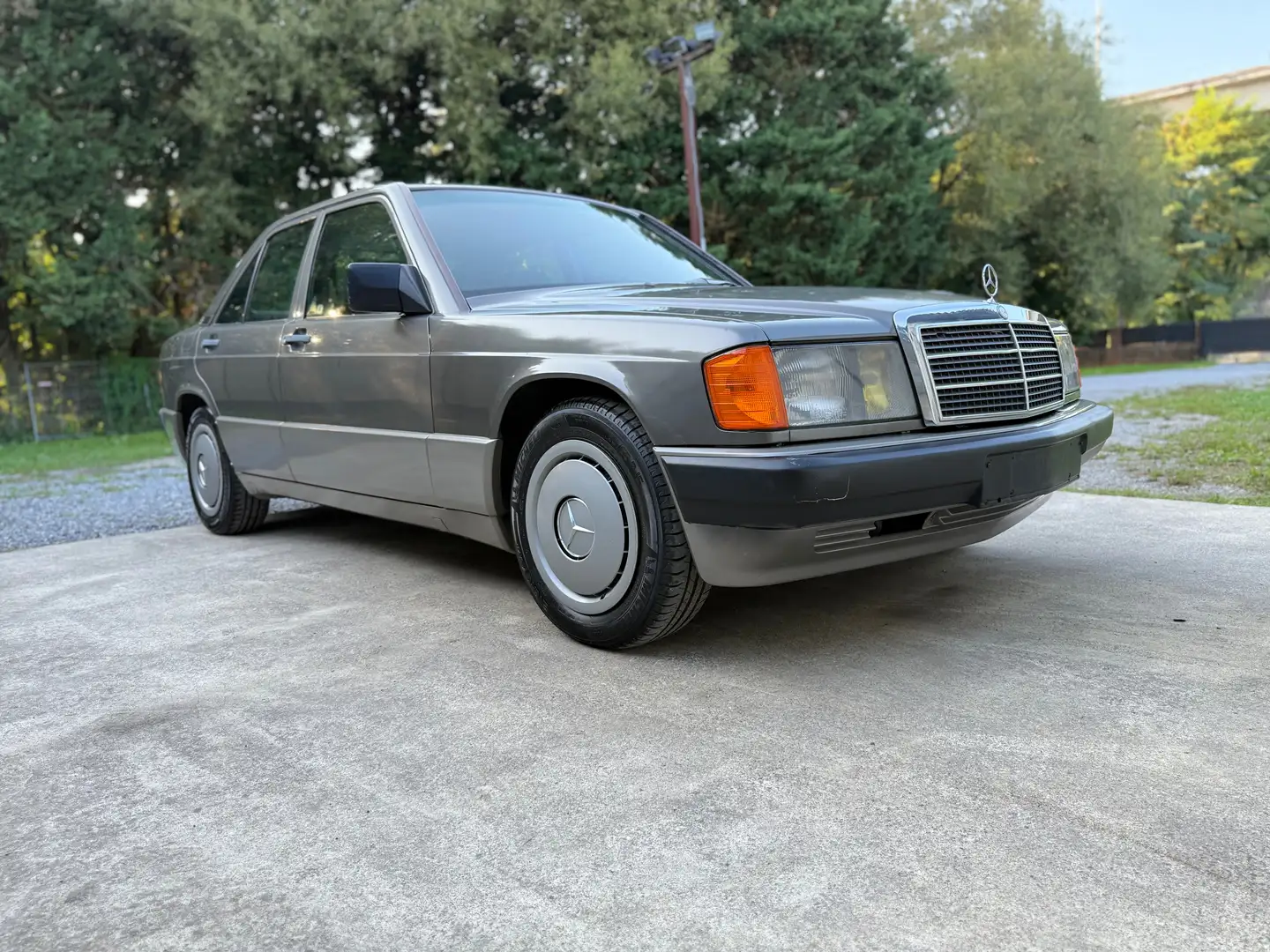 Mercedes-Benz 190 ✅DIESEL🔥PREMIÈRE MAIN🔥ANCÊTRE👌 Brun - 2