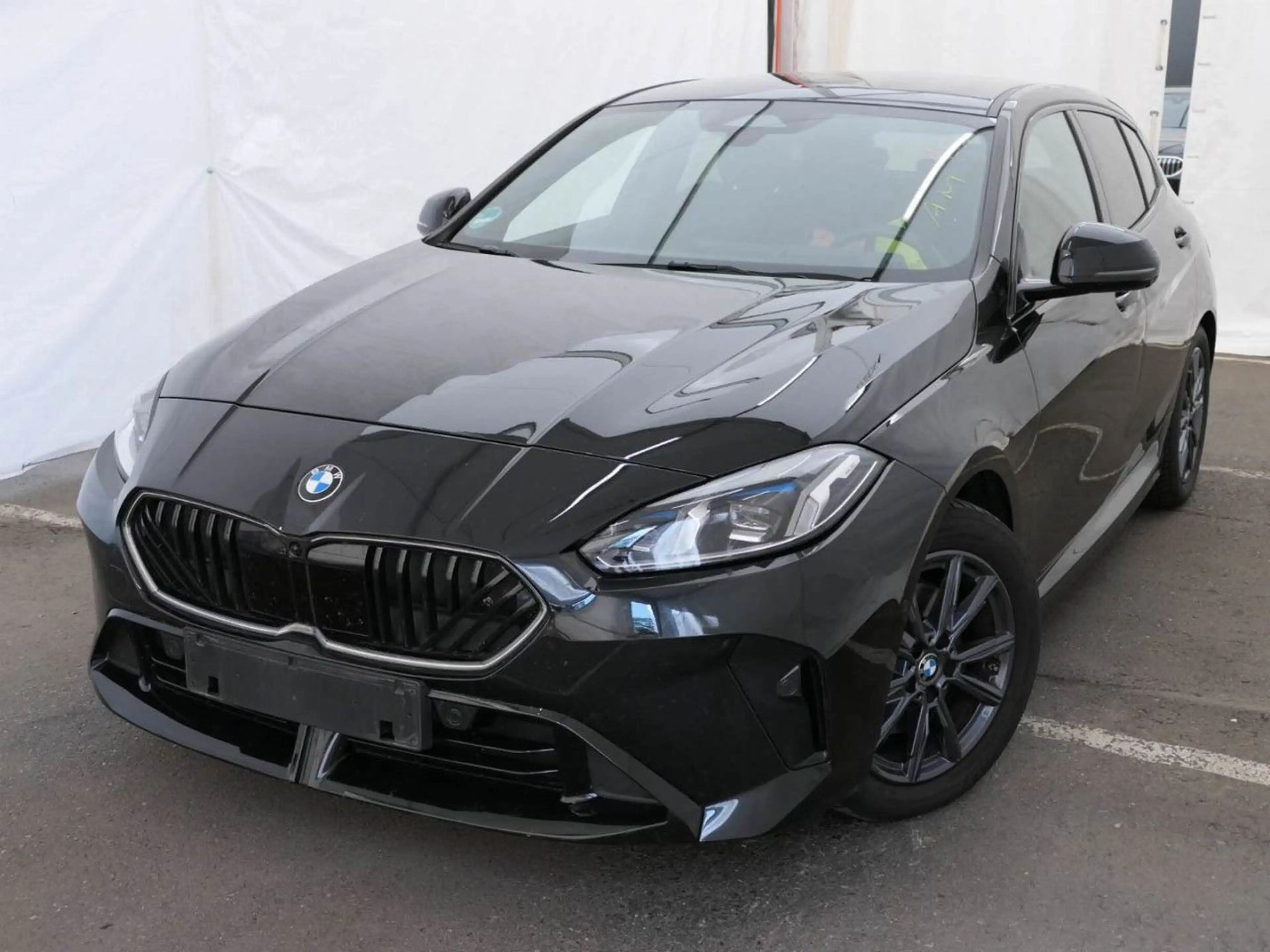 BMW 118 d M Sport ACC HUD Iconic SurView LiveProf.19" — photo 2
