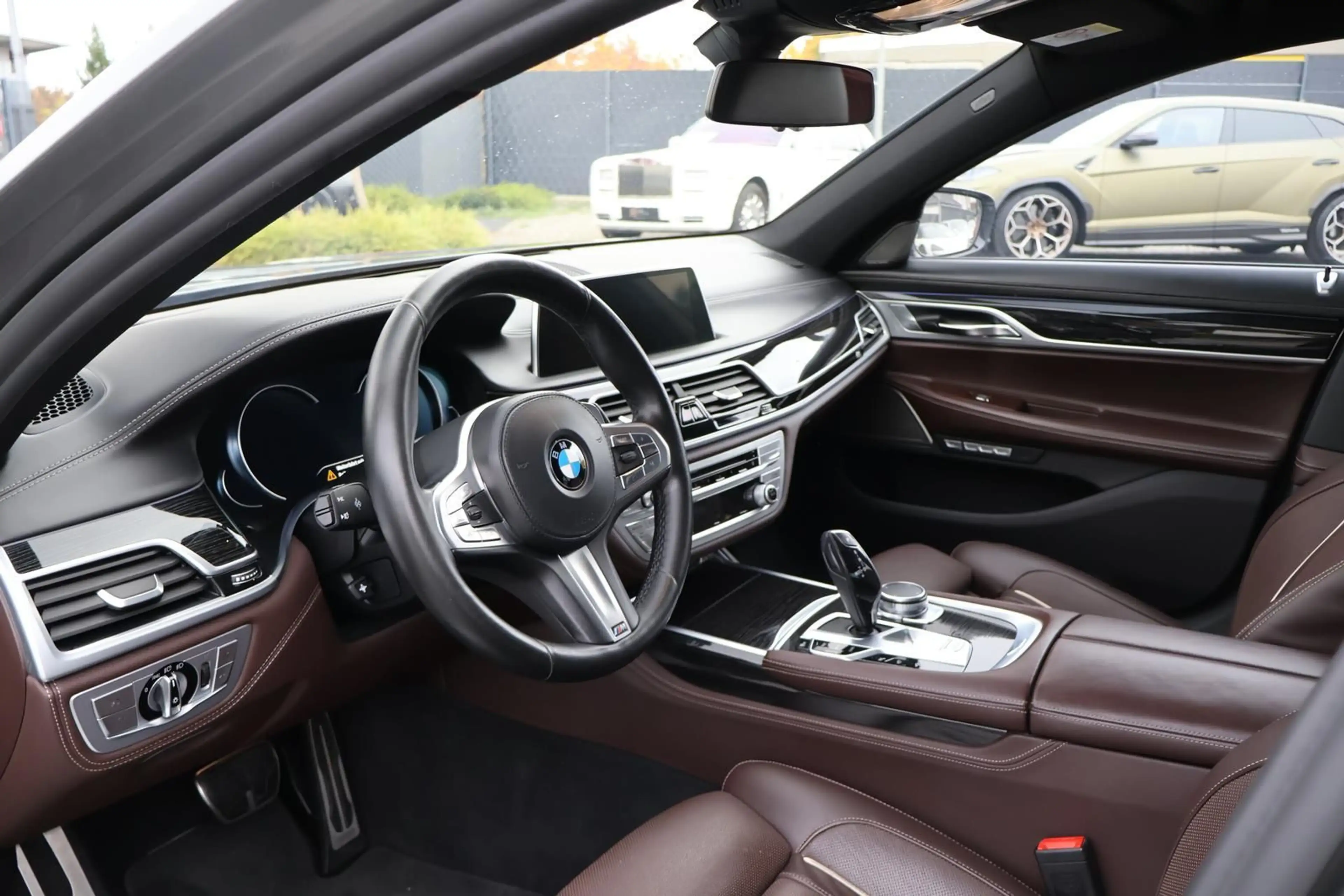 BMW 750 d xDrive M Sport-Massage-IntegralLenkung-LED — photo 12