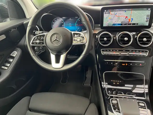Mercedes-Benz GLC view 9