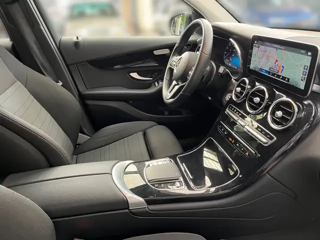 Mercedes-Benz GLC view 10