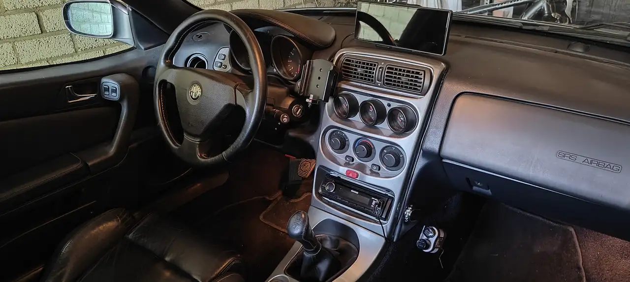 Alfa Romeo Spider 2.0-16V, foto 2