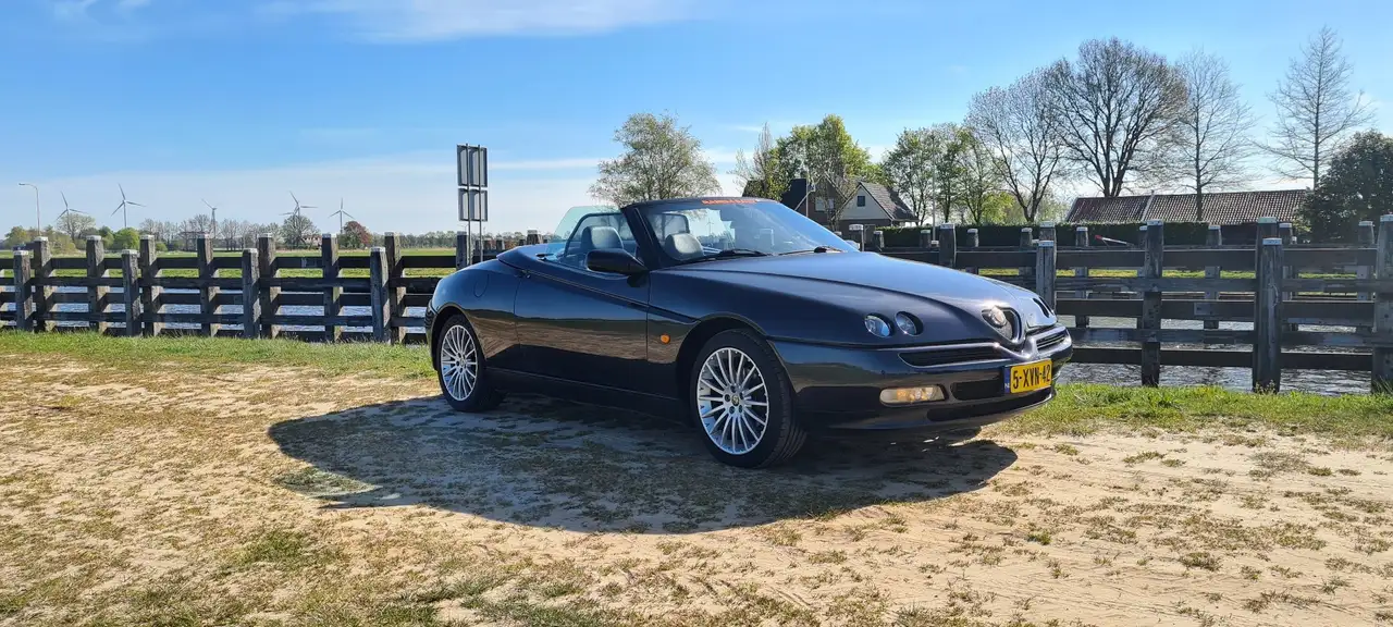 Alfa Romeo Spider 2.0-16V, foto 12