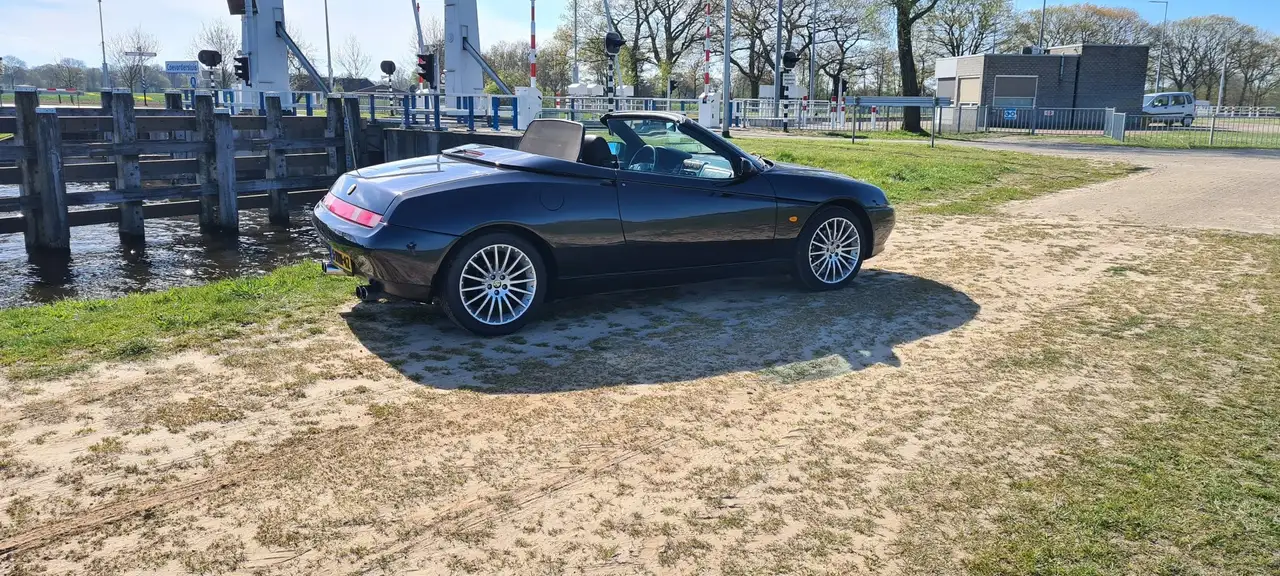 Alfa Romeo Spider 2.0-16V, foto 11