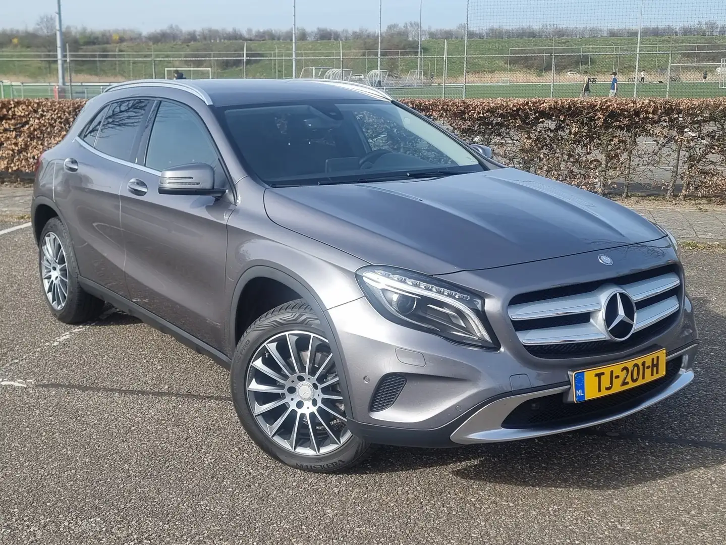 Mercedes-Benz GLA 200 Prestige Grijs - 1