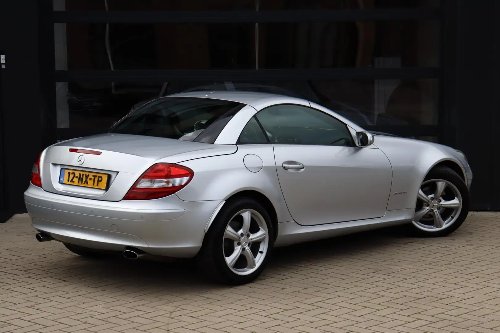 Mercedes-Benz SLK 200 K. | Nap | Leder | Stoelverwarming | Airco | Stuur Grijs - 2