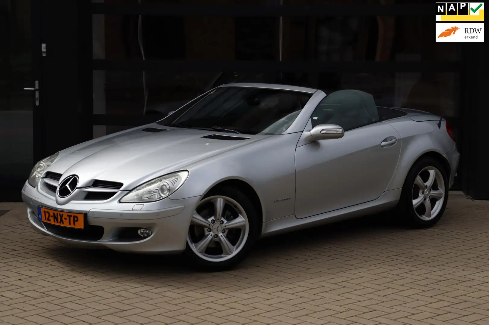 Mercedes-Benz SLK 200 K. | Nap | Leder | Stoelverwarming | Airco | Stuur Grijs - 1