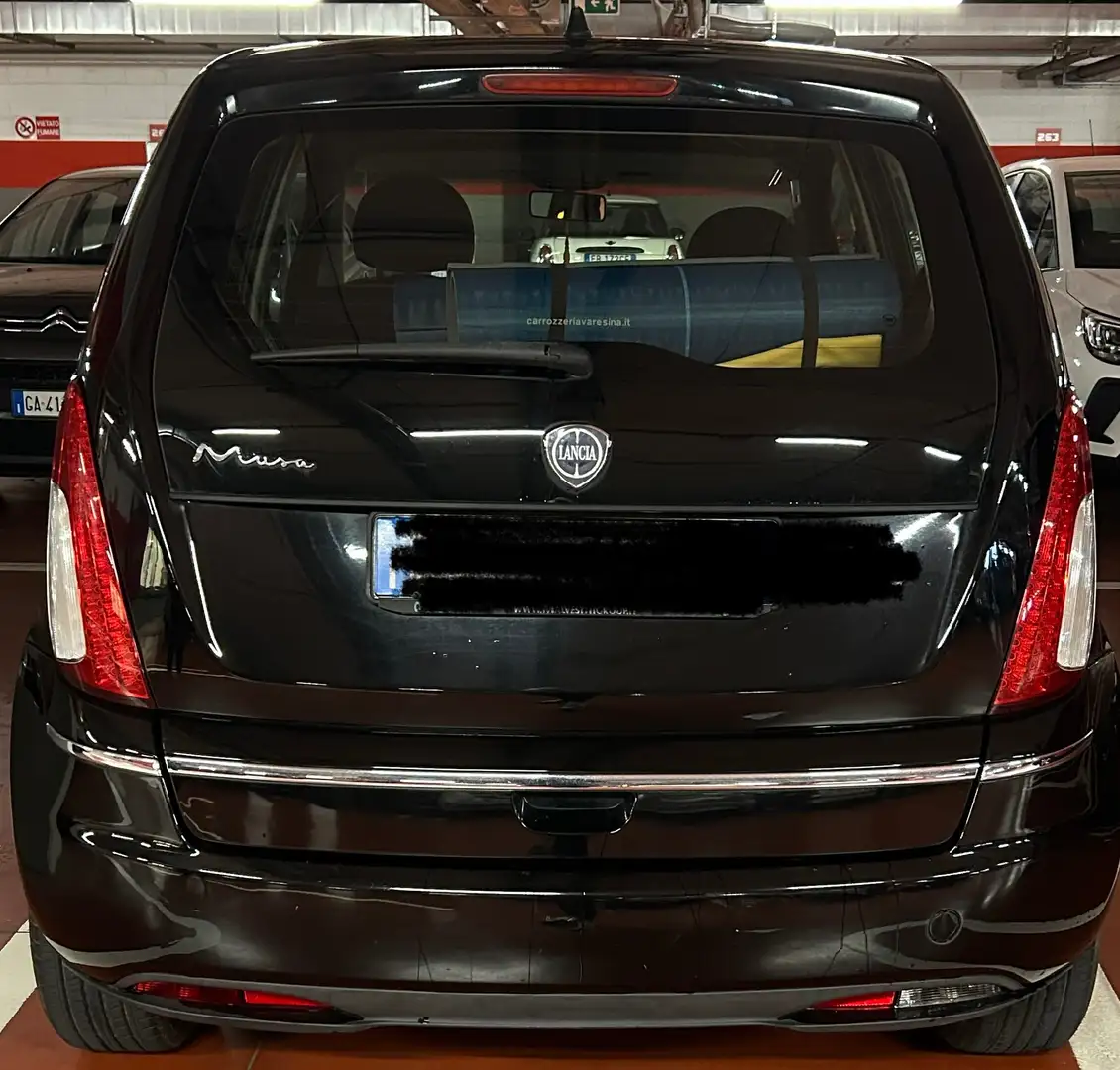 Lancia MUSA 1.4 16V EURO 5 Poltrona Frau (70 kw) Negro - 2