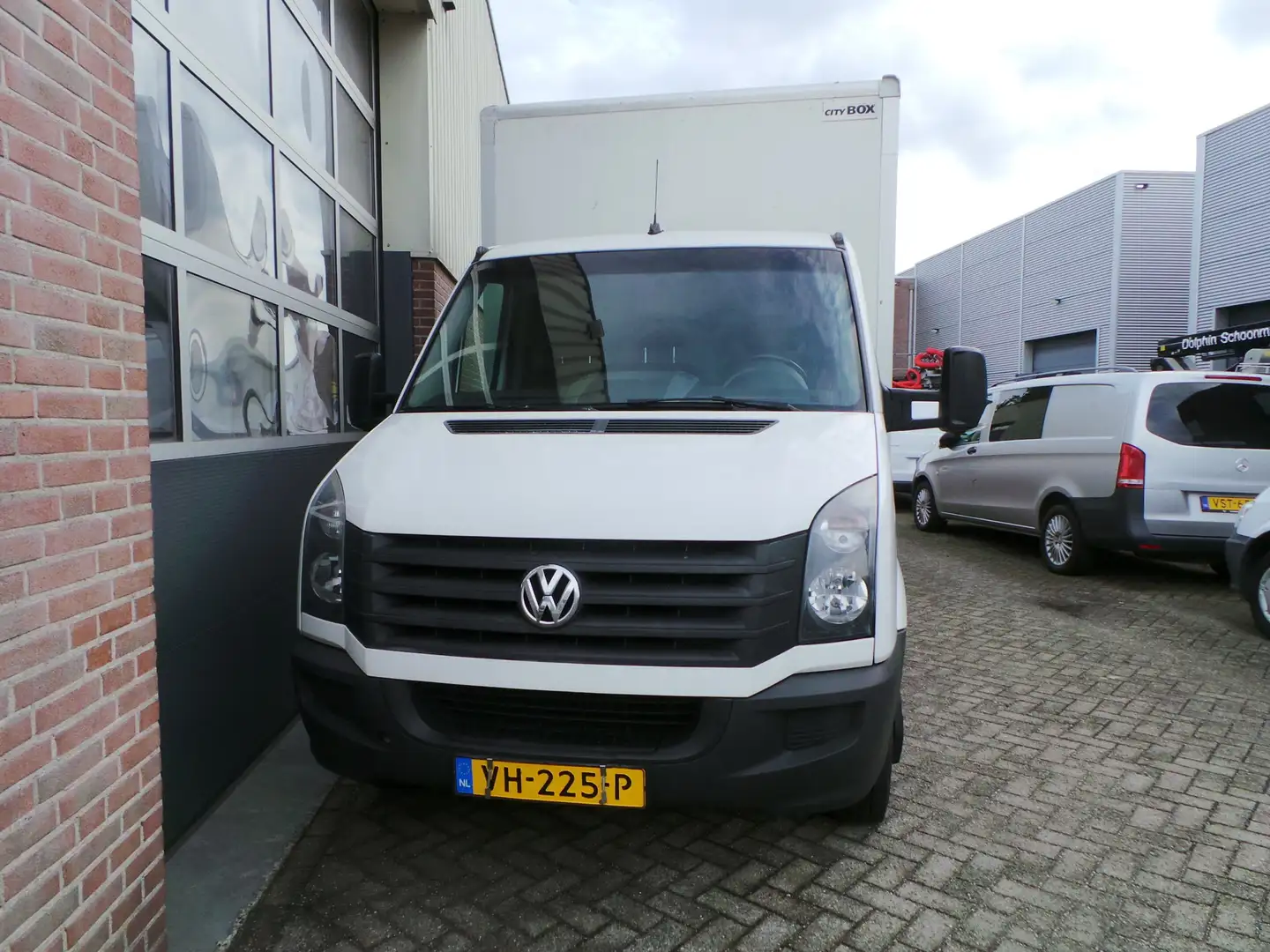 Volkswagen Crafter 46 2.0 TDI 136pk Bakwagen+Laadklep Airco L430cm B2 Wit - 2